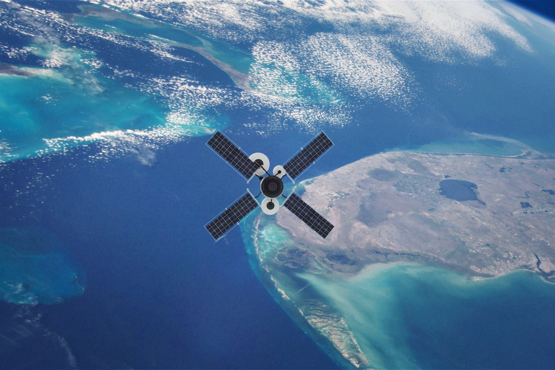 Иллюстрация к новости: На заключительном этапе конкурса «Высший пилотаж» школьники представили макет спутника CubeSat-1U